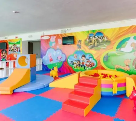 Family Garden Ξενοδοχείο 3*